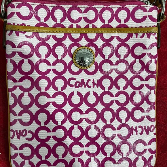 Coach No. J0826-42420 Pink Crossbody - Picture 7 of 8